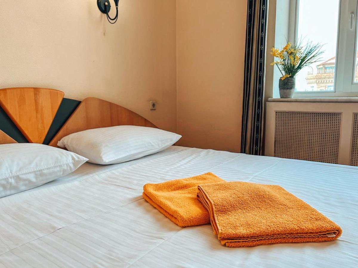 Apartments Rentals Ukraine On Kreshchatik キエフ エクステリア 写真