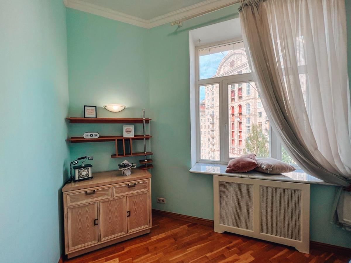 Apartments Rentals Ukraine On Kreshchatik キエフ エクステリア 写真