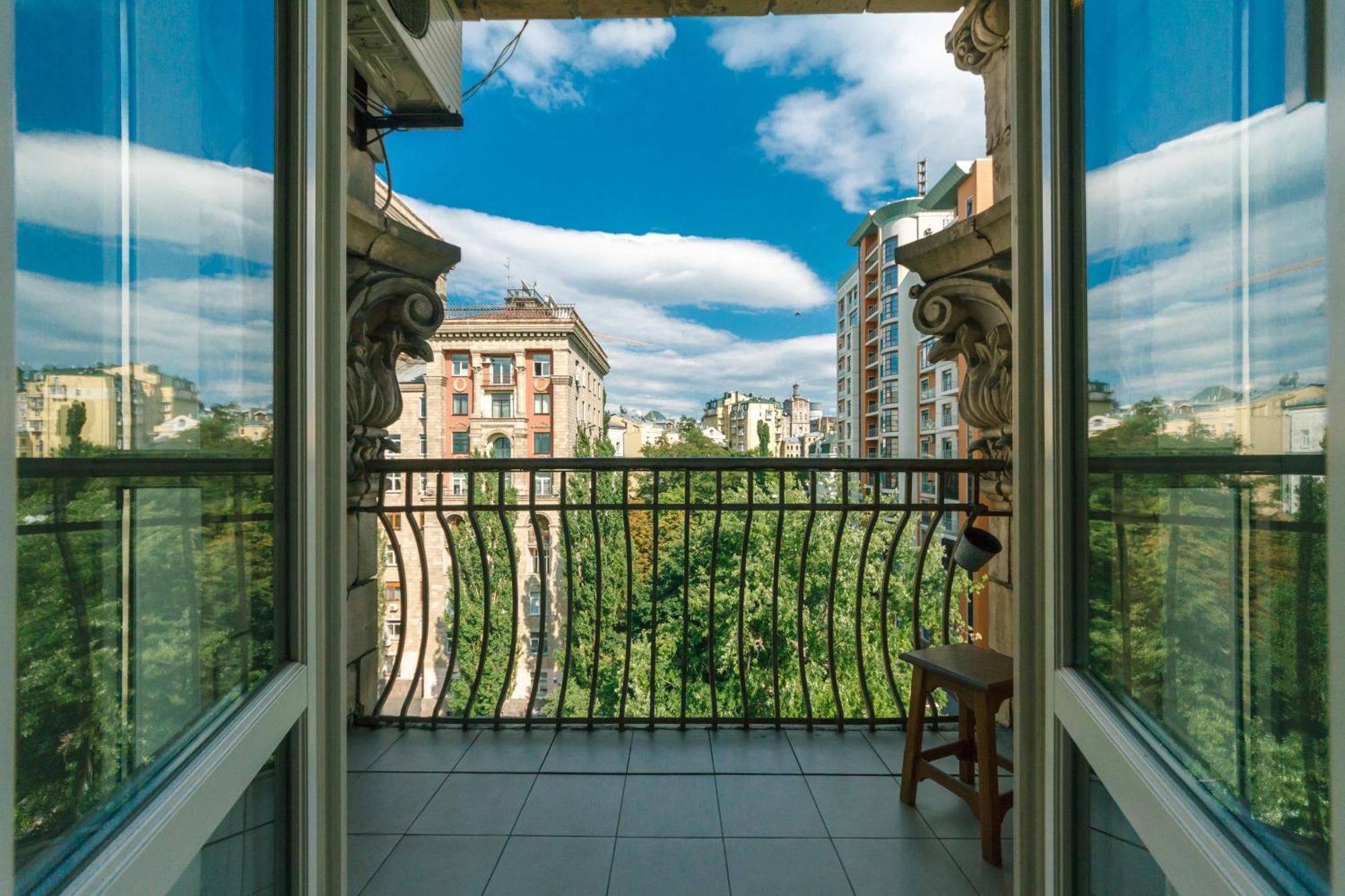 Apartments Rentals Ukraine On Kreshchatik キエフ エクステリア 写真