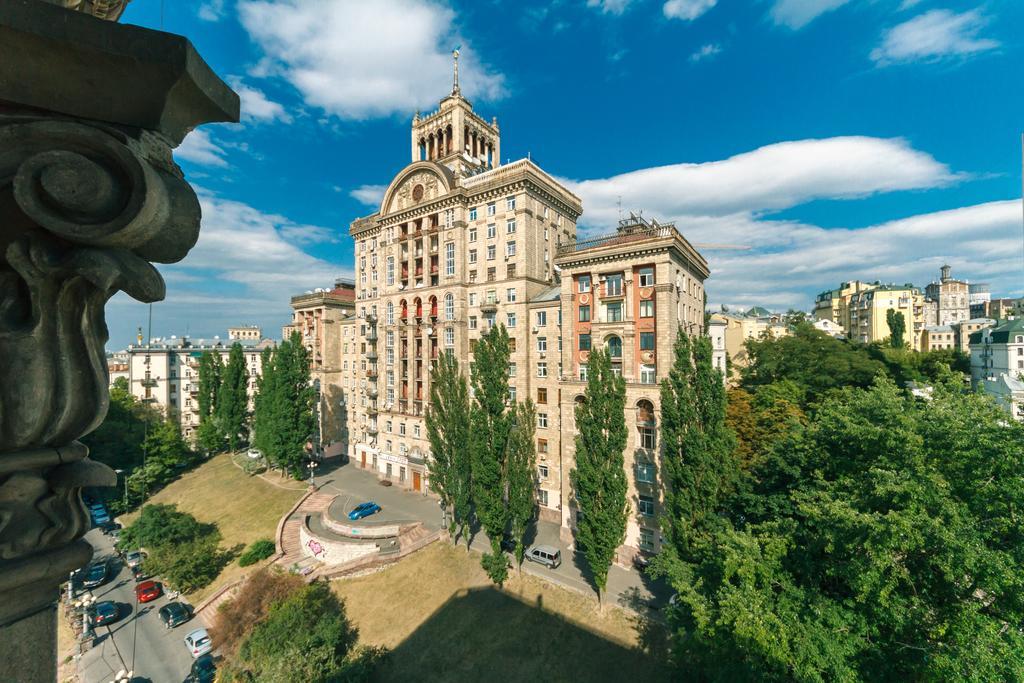 Apartments Rentals Ukraine On Kreshchatik キエフ エクステリア 写真