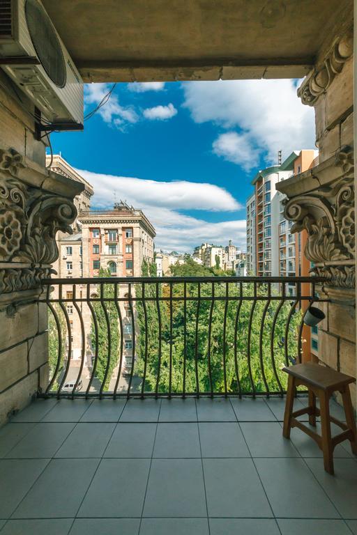 Apartments Rentals Ukraine On Kreshchatik キエフ エクステリア 写真